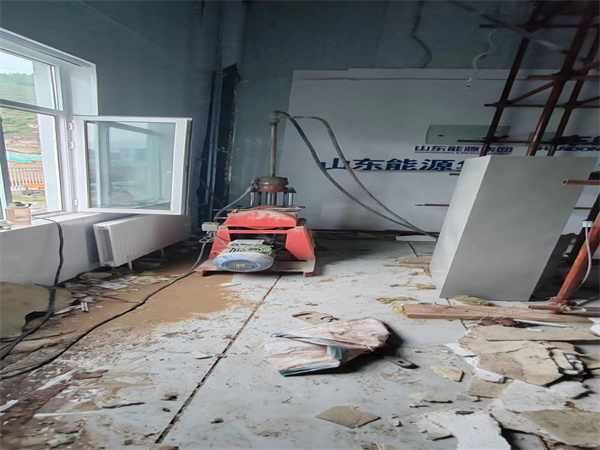 新野地基基础下沉墙体裂缝加固注浆顶升施工